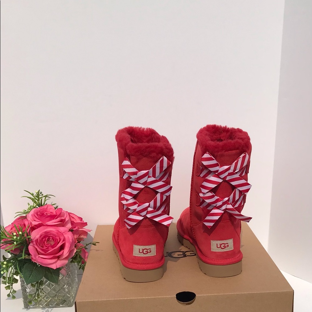 UGG Bailey Bow Diagonal Stripe Boots - Picture 3 of 9